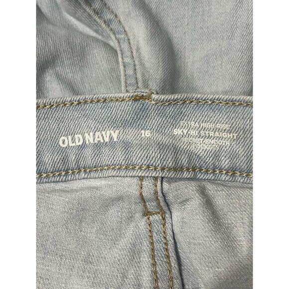 Old Navy Extra High-Waisted Button-Fly Sky-Hi Straight Cut-Off Jeans SIZE 16 - Picture 6 of 6